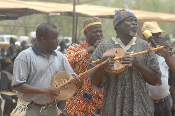 ntm06.jpg Guitares traditionnelles moba